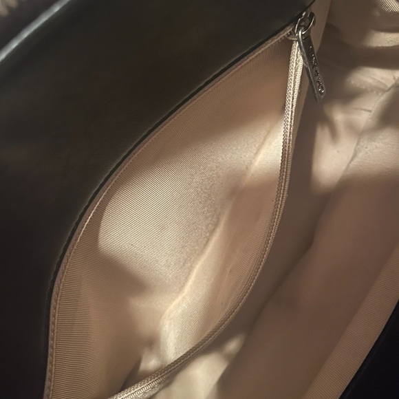 Authentic CHANEL LAMBSKIN shoulder/cross body bag & Certificate of authenticity - Picture 9 of 16